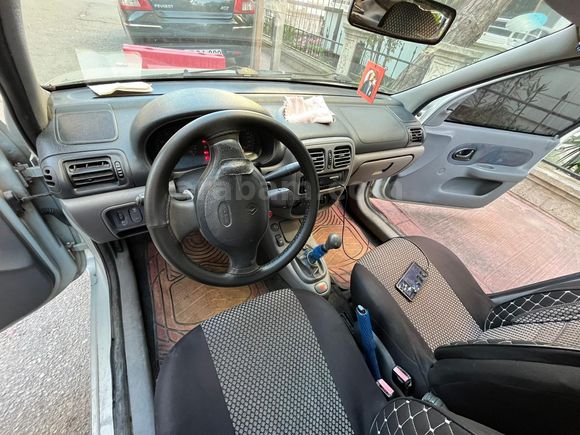 Sahibinden Renault Clio 1.4 RN 2000 Model