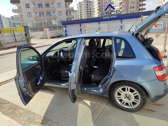 Sahibinden Fiat Stilo 1.6 Dynamic 2004 Model  Mavi
