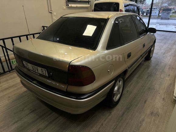 Galeriden Opel Astra 1.6 GLS 1997 Model Ankara
