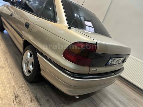 Galeriden Opel Astra 1.6 GLS 1997 Model Ankara