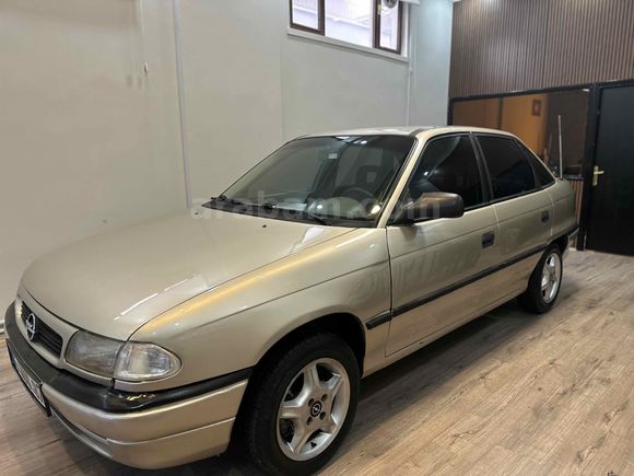 Galeriden Opel Astra 1.6 GLS 1997 Model Ankara