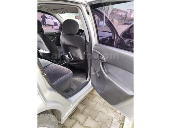 Sahibinden Ford Focus 1.6 Ambiente 1999 Model bakımlı