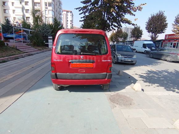 Aile Aracı Peugeot Partner 1.9 D 2003 Model 