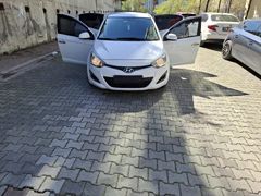 Sahibinden Hyundai i20 1.4 CRDi Jump 2014 Model  228.000 km Beyaz