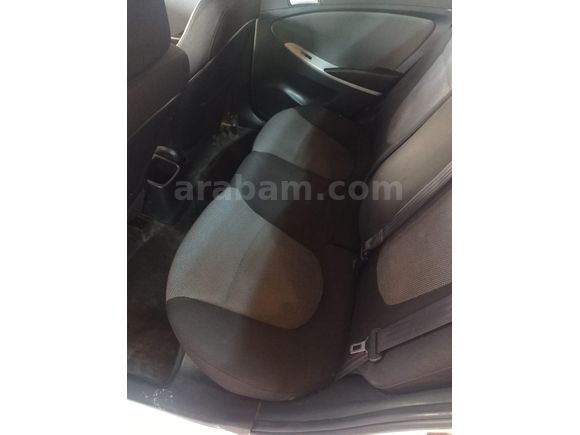 Sahibinden Hyundai Accent Blue 1.4 CVVT Mode Plus 2012 Model
