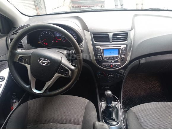 Sahibinden Hyundai Accent Blue 1.4 CVVT Mode Plus 2012 Model