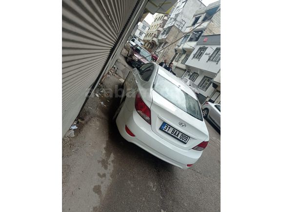 Sahibinden Hyundai Accent Blue 1.4 CVVT Mode Plus 2012 Model