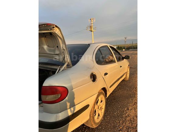 Sahibinden Renault Megane 1.6 RXi 2001 Model 