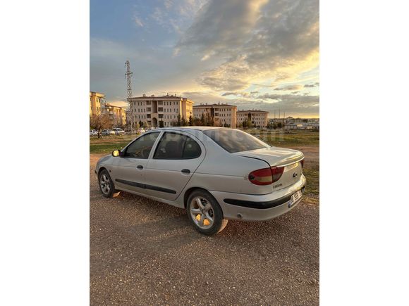 Sahibinden Renault Megane 1.6 RXi 2001 Model 