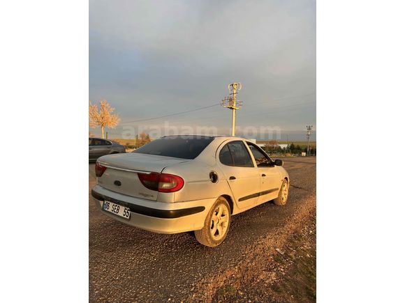 Sahibinden Renault Megane 1.6 RXi 2001 Model 