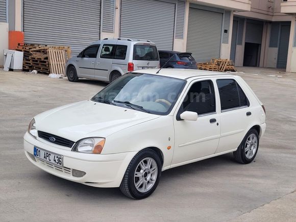 Sahibinden Ford Fiesta 1.25 Ghia 2001 Model