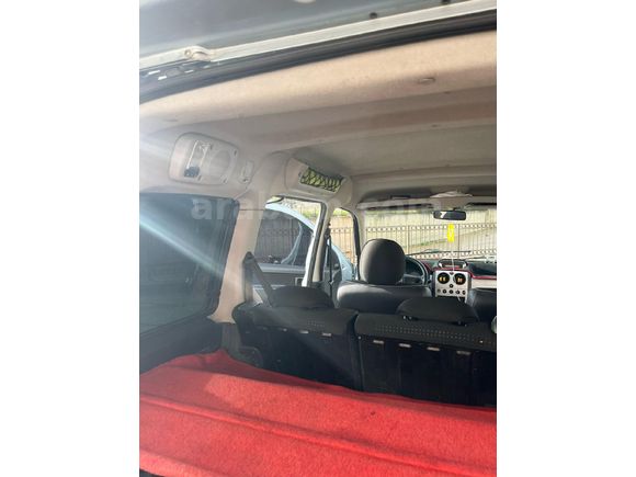 Sahibinden Peugeot Partner 2.0 HDI Adventure 2007 Model  185.000 km Mavi (metalik)
