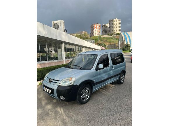 Sahibinden Peugeot Partner 2.0 HDI Adventure 2007 Model  185.000 km Mavi (metalik)