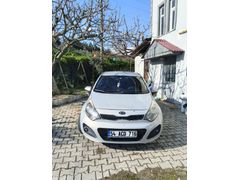 Sahibinden Kia Rio 1.25 CVVT Fancy 2012 Model  268.000 km Gri (Gümüş)