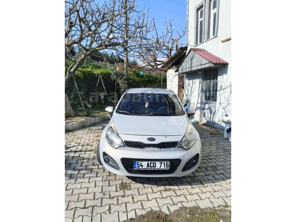Sahibinden Kia Rio 1.25 CVVT Fancy 2012 Model  268.000 km Gri (Gümüş)