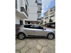 Acil SAHİBİNDEN KAZASIZ MEGANE **BEY** plaka ***acil***