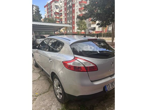 Acil SAHİBİNDEN KAZASIZ MEGANE **BEY** plaka ***acil***