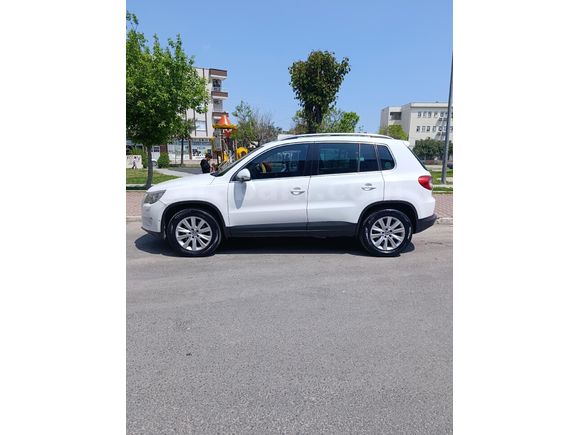 TEMİZ AİLE ARABASI