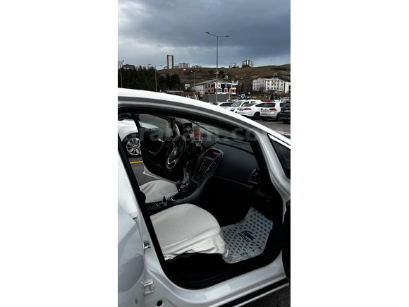 Sahibinden Opel Astra 1.3 CDTI Sport 2012 Model