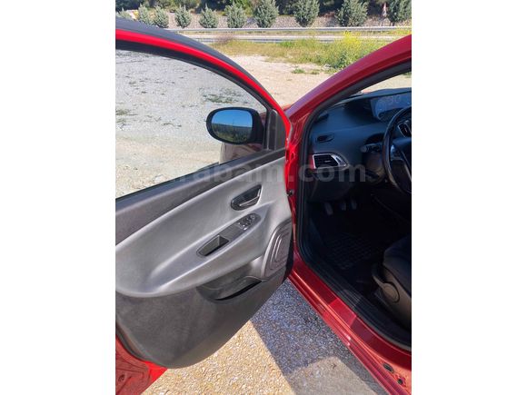 Sahibinden Lancia Ypsilon 1.3 Mjet 2013 Model 