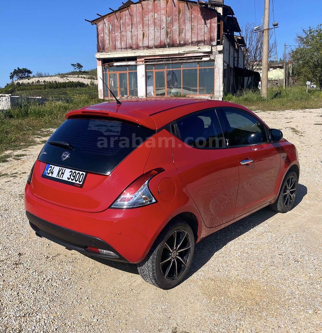 Sahibinden Lancia Ypsilon 1.3 Mjet 2013 Model Çanakkale 177.000 km Kırmızı 3