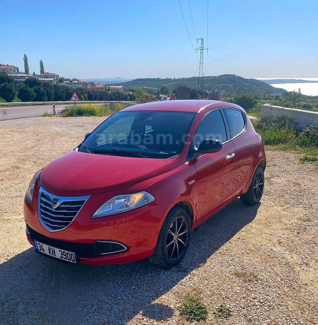 Sahibinden Lancia Ypsilon 1.3 Mjet 2013 Model Çanakkale 177.000 km Kırmızı 1