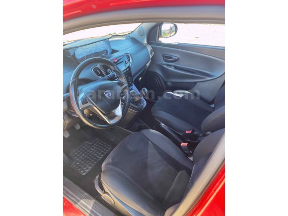 Sahibinden Lancia Ypsilon 1.3 Mjet 2013 Model 