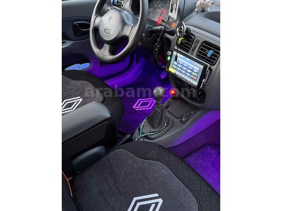 Sahibinden Renault Clio 1.4 RNA 2001 Model  253 binde ACİL SATILIK