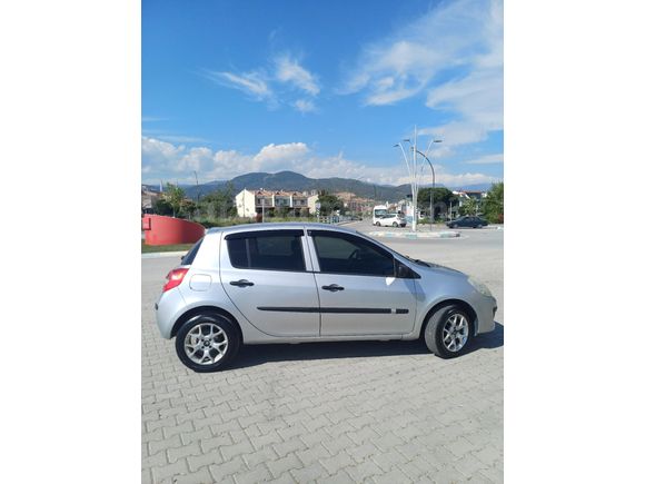 Sahibinden Renault Clio 1.2 Expression 2009 Model