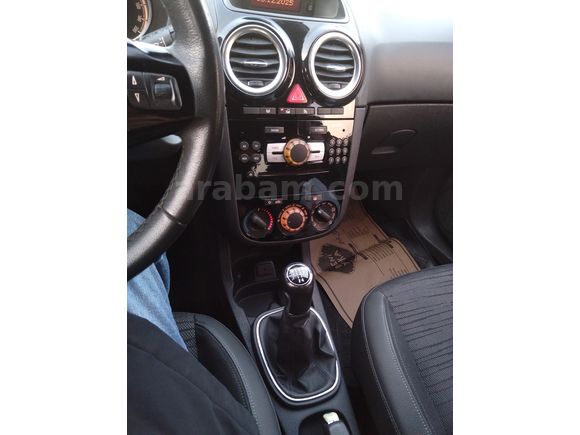 Sahibinden Opel Corsa 1.4 Twinport Active 2014 Model 