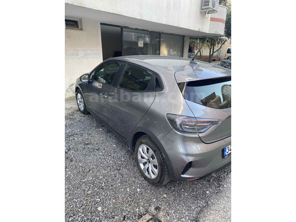 Sahibinden Renault Clio 1.0 TCe Evolution 2023 Model Antalya