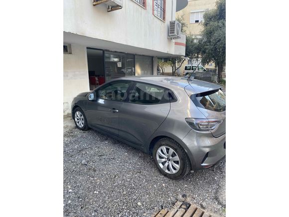 Sahibinden Renault Clio 1.0 TCe Evolution 2023 Model Antalya