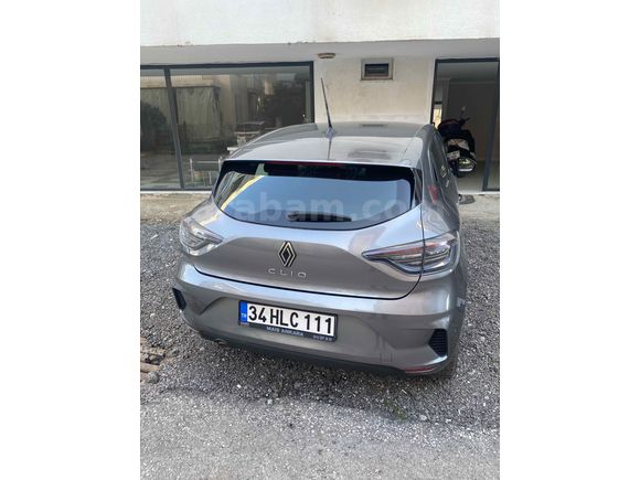 Sahibinden Renault Clio 1.0 TCe Evolution 2023 Model Antalya