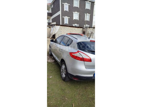 Sahibinden Renault Megane 1.5 dCi Extreme 2012 Model 143.000 km Gri (metalik)