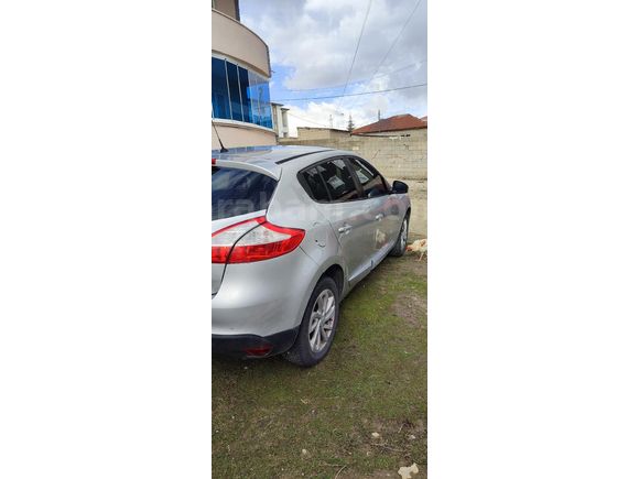 Sahibinden Renault Megane 1.5 dCi Extreme 2012 Model 143.000 km Gri (metalik)