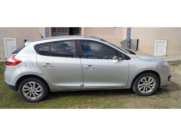 Sahibinden Renault Megane 1.5 dCi Extreme 2012 Model 143.000 km Gri (metalik)