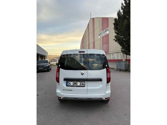 Sahibinden Renault Express Combi 1.5 BlueDCI Joy 2023 Model 