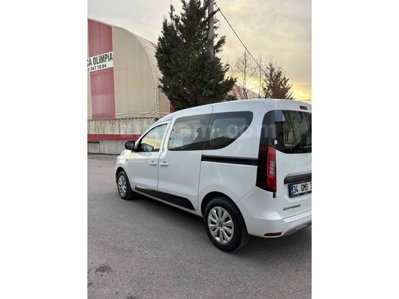 Sahibinden Renault Express Combi 1.5 BlueDCI Joy 2023 Model 