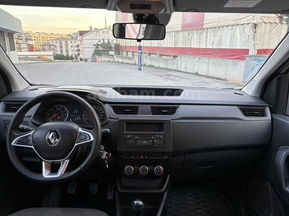 Sahibinden Renault Express Combi 1.5 BlueDCI Joy 2023 Model 