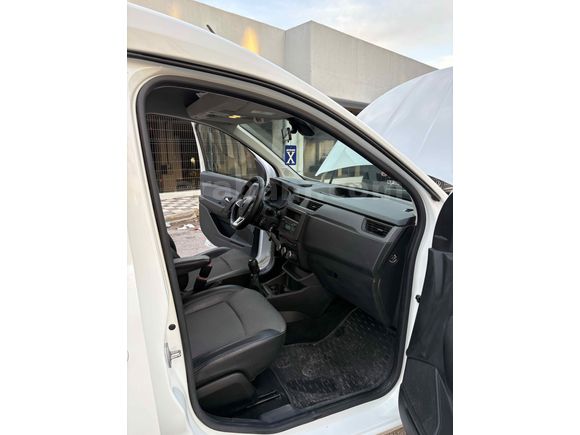 Sahibinden Renault Express Combi 1.5 BlueDCI Joy 2023 Model 