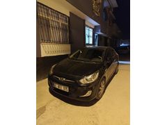 Sahibinden Hyundai Accent Blue 1.4 CVVT Mode Plus 2012 Model