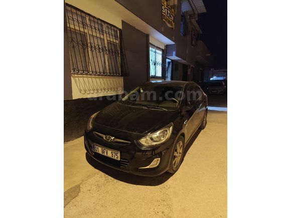 Sahibinden Hyundai Accent Blue 1.4 CVVT Mode Plus 2012 Model