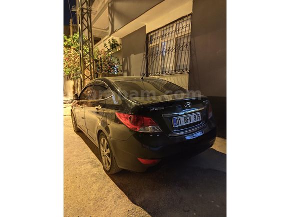 Sahibinden Hyundai Accent Blue 1.4 CVVT Mode Plus 2012 Model