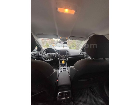 Sahibinden Renault Megane 1.3 TCe Touch 2024 Model 