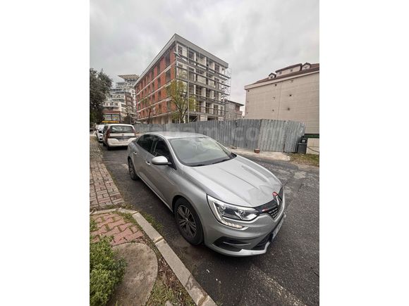 Sahibinden Renault Megane 1.3 TCe Touch 2024 Model 