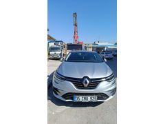 Sahibinden Renault Megane 1.3 TCe Icon 2024 Model 20000 km Gri (Gümüş)Sadece mesaj 'a cevap verebilirim bu fiyat sondur