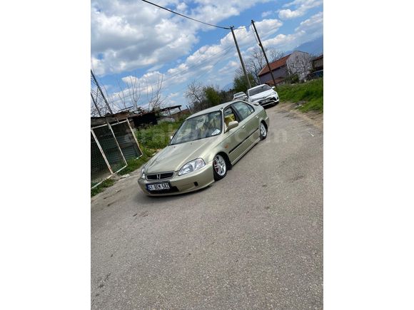 Sahibinden Honda Civic 1.6 i ES 2000 Model