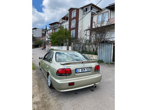 Sahibinden Honda Civic 1.6 i ES 2000 Model