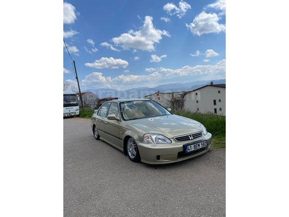 Sahibinden Honda Civic 1.6 i ES 2000 Model