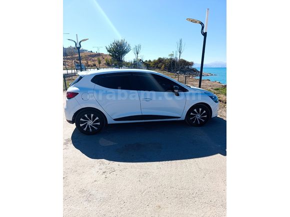 Sahibinden Renault Clio 1.2 Joy 2015 Model